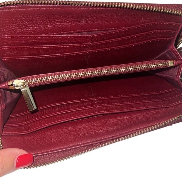 Tory Burch Thea Dark Cherry Leather Long Zip Around Continental Wallet EUC - Picture 4 of 15